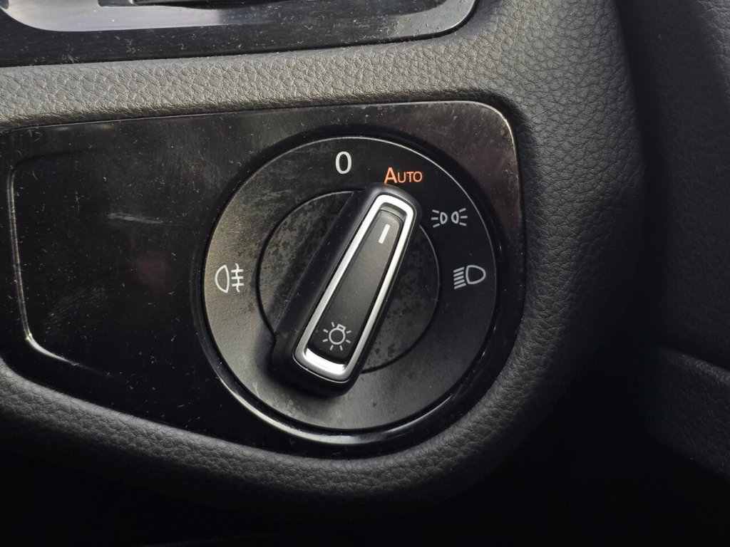 Used Volkswagen Golf 2016 for sale - 77236328: Photo 38