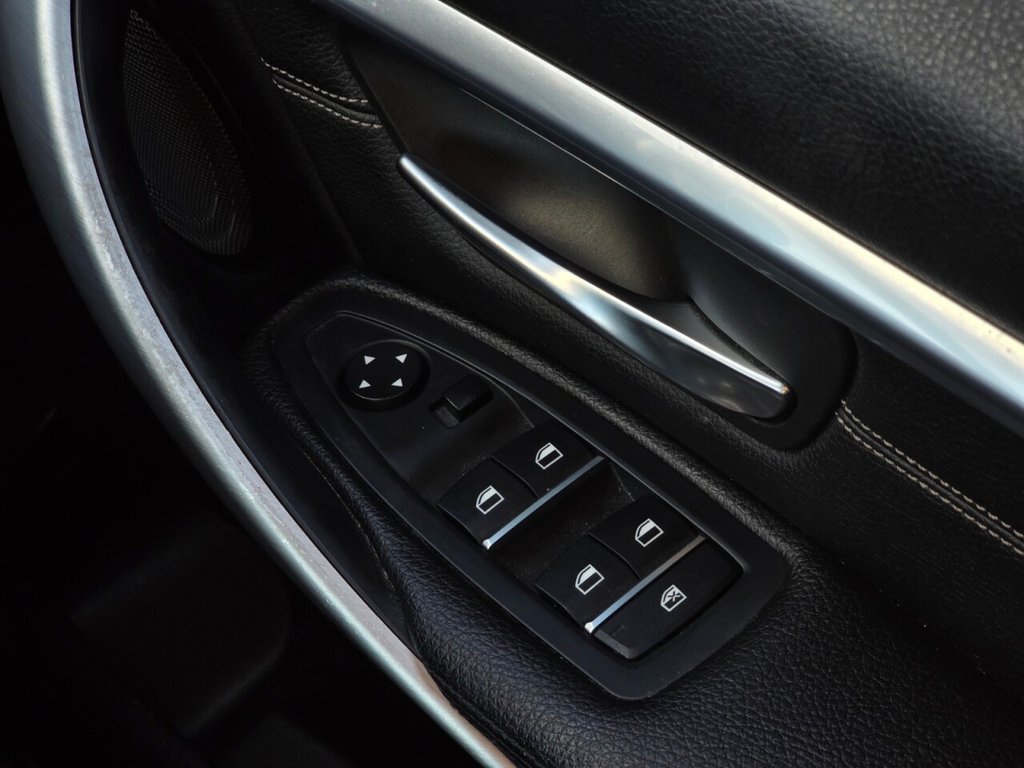 Used BMW 3 Series 2017 for sale - 77276597: Photo 32