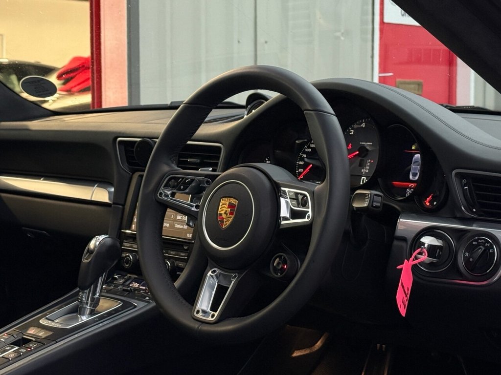 Used Porsche 911 2012 for sale - 76888509: Photo 12