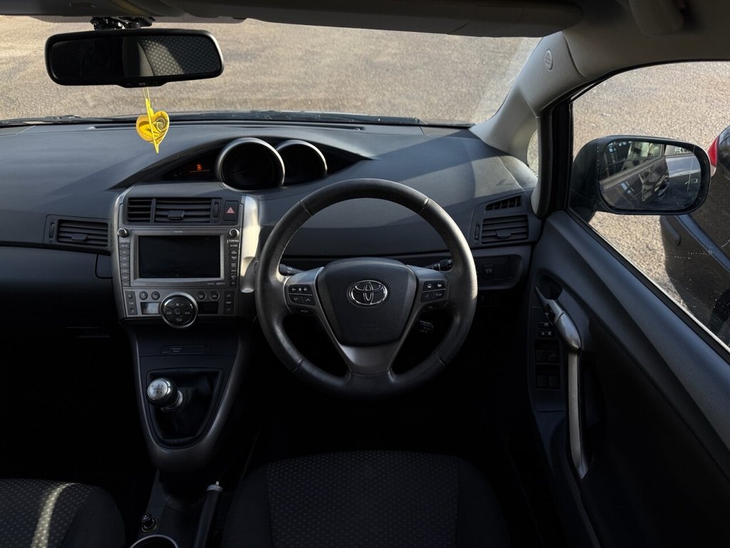 Used Toyota Verso 2010 for sale - 76934524: Photo 13