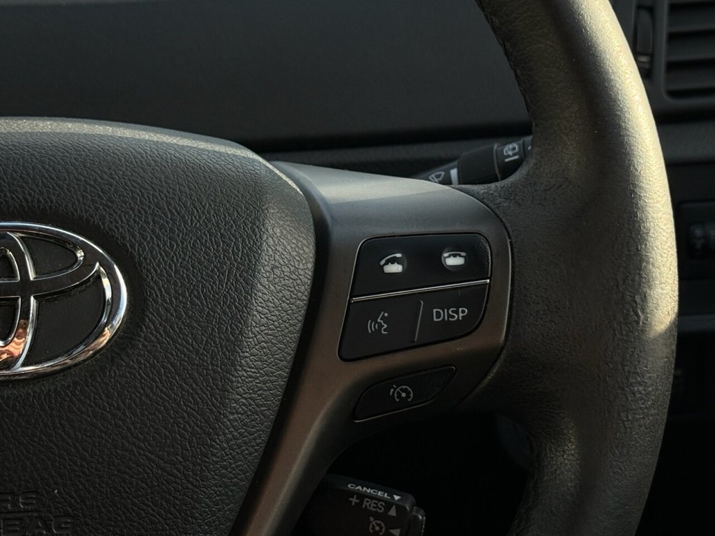 Used Toyota Verso 2010 for sale - 76934524: Photo 16