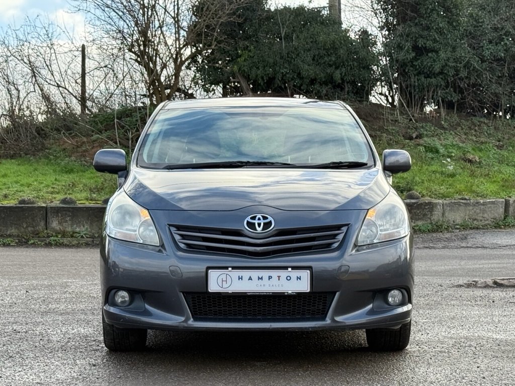 Used Toyota Verso 2010 for sale - 76934524: Photo 3