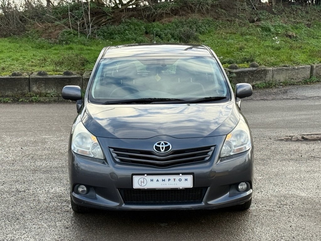 Used Toyota Verso 2010 for sale - 76934524: Photo 4