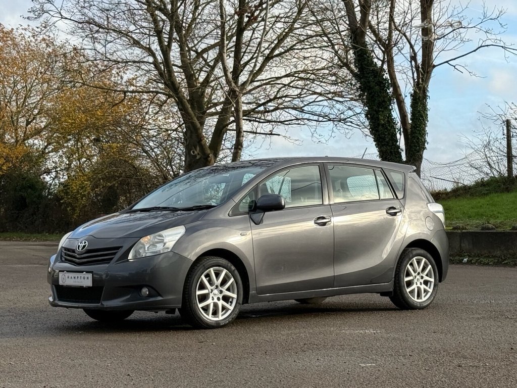 Used Toyota Verso 2010 for sale - 76934524: Photo 5