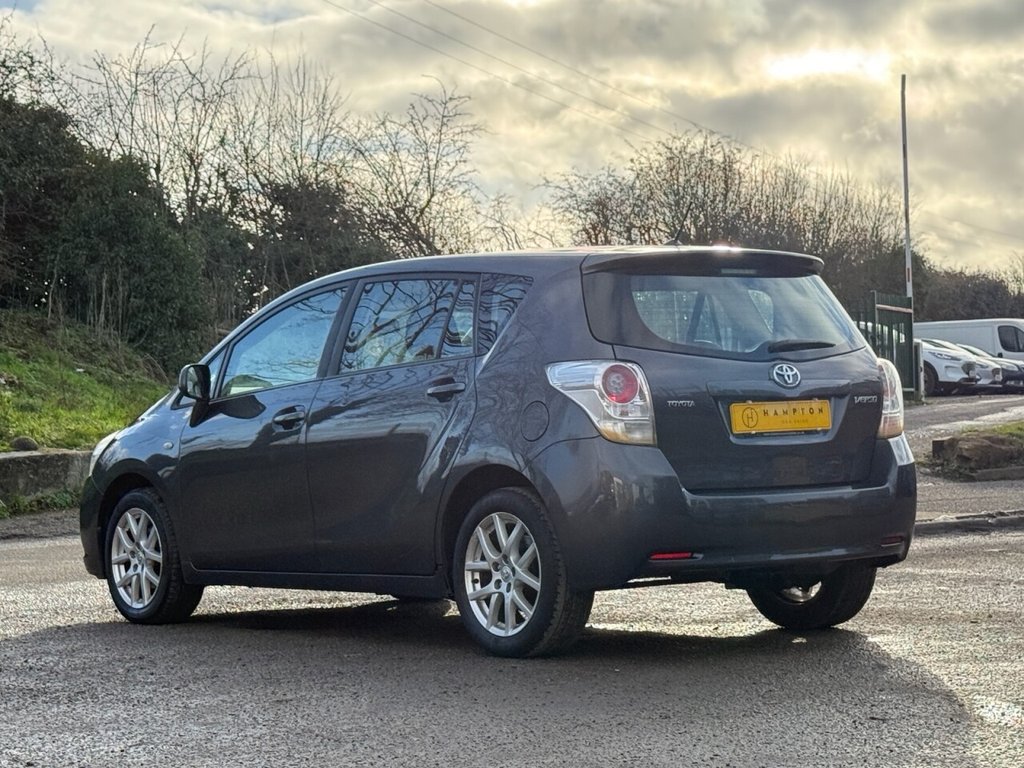 Used Toyota Verso 2010 for sale - 76934524: Photo 6