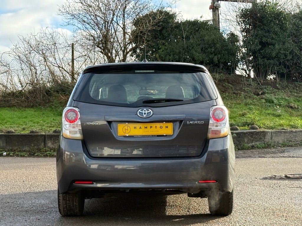 Used Toyota Verso 2010 for sale - 76934524: Photo 7