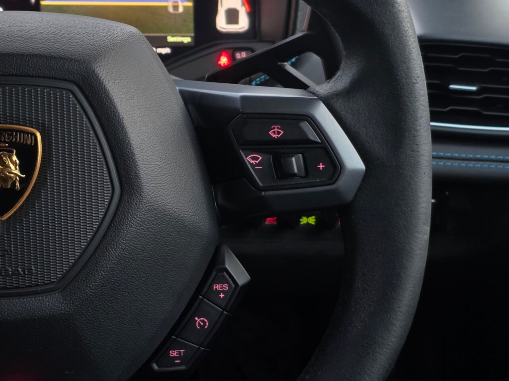 Used Lamborghini Huracan 2017 for sale - 77133253: Photo 21