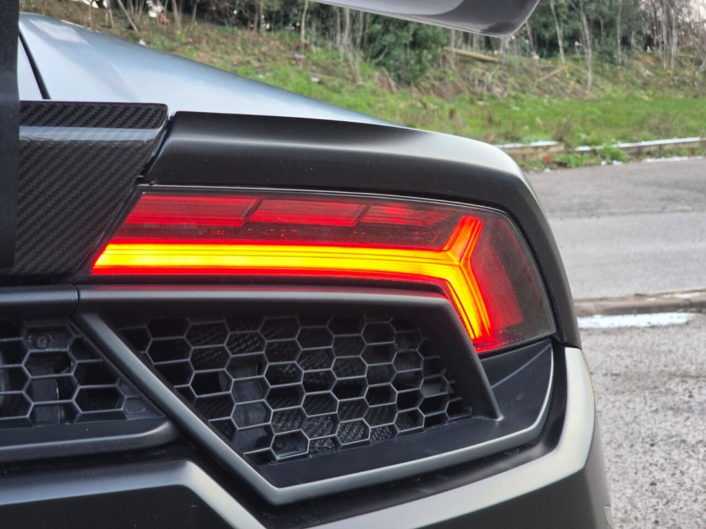 Used Lamborghini Huracan 2017 for sale - 77133253: Photo 34