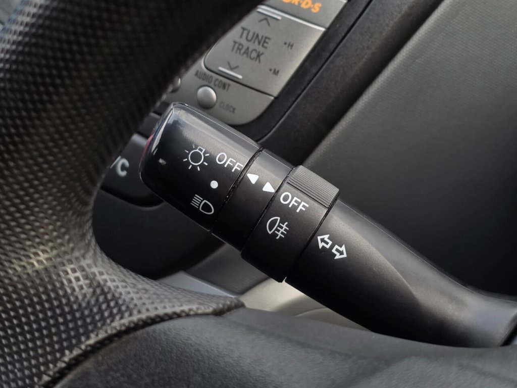 Used Toyota AYGO 2011 for sale - 76481702: Photo 14