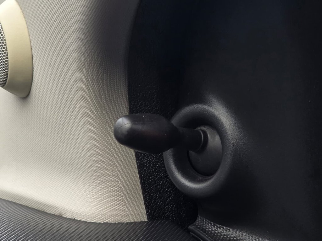 Used Toyota AYGO 2011 for sale - 76481702: Photo 24