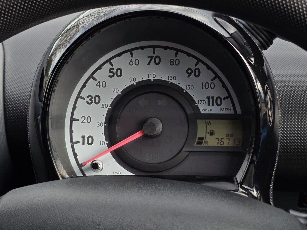 Used Toyota AYGO 2011 for sale - 76481702: Photo 26