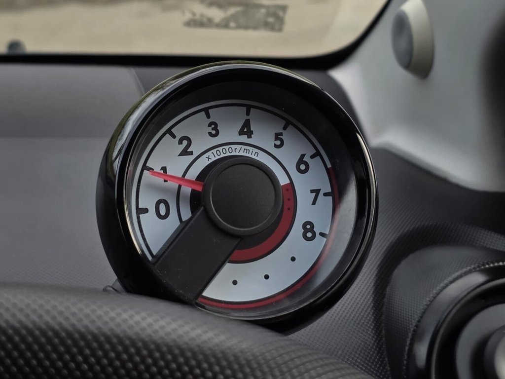 Used Toyota AYGO 2011 for sale - 76481702: Photo 27