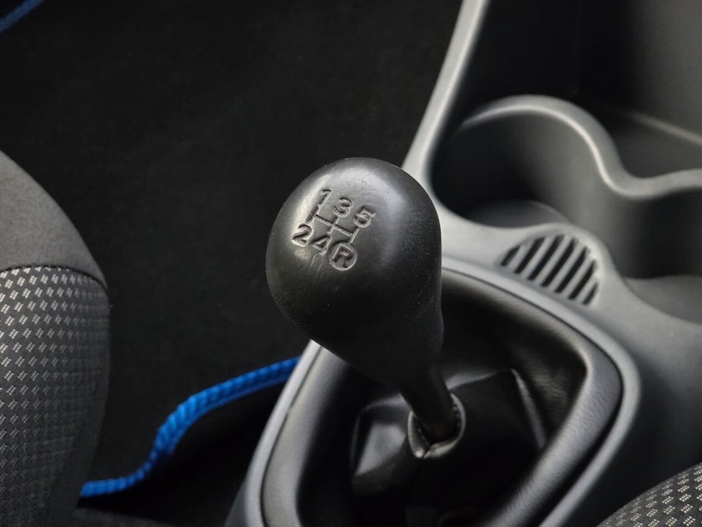 Used Toyota AYGO 2011 for sale - 76481702: Photo 29