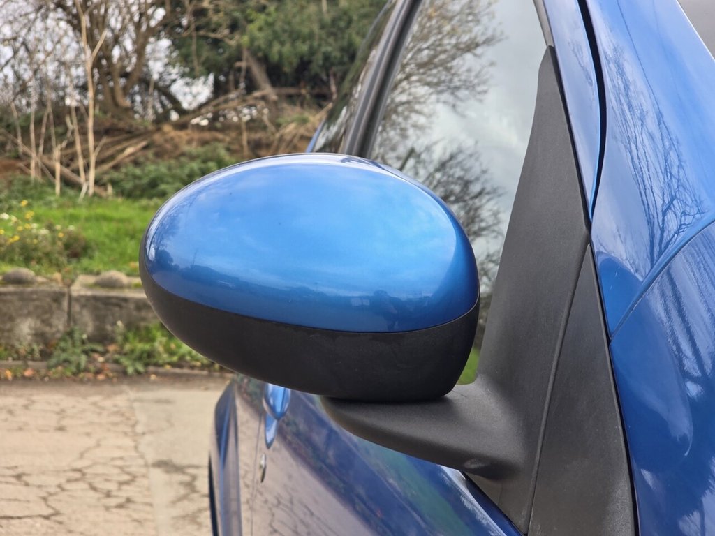 Used Toyota AYGO 2011 for sale - 76481702: Photo 33