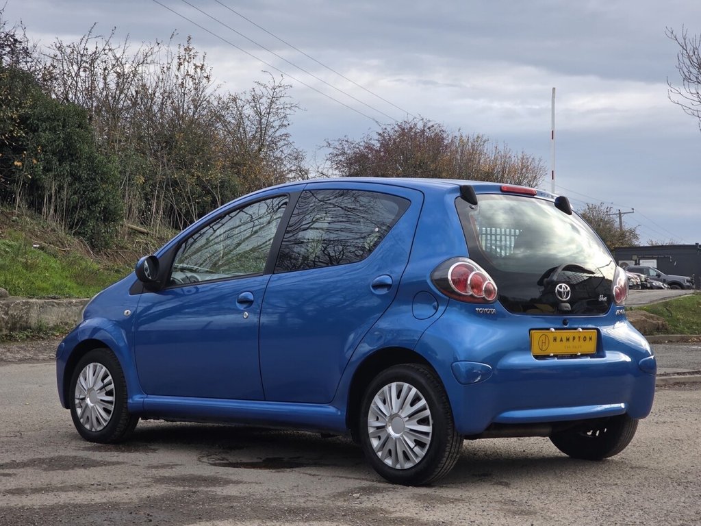 Used Toyota AYGO 2011 for sale - 76481702: Photo 5