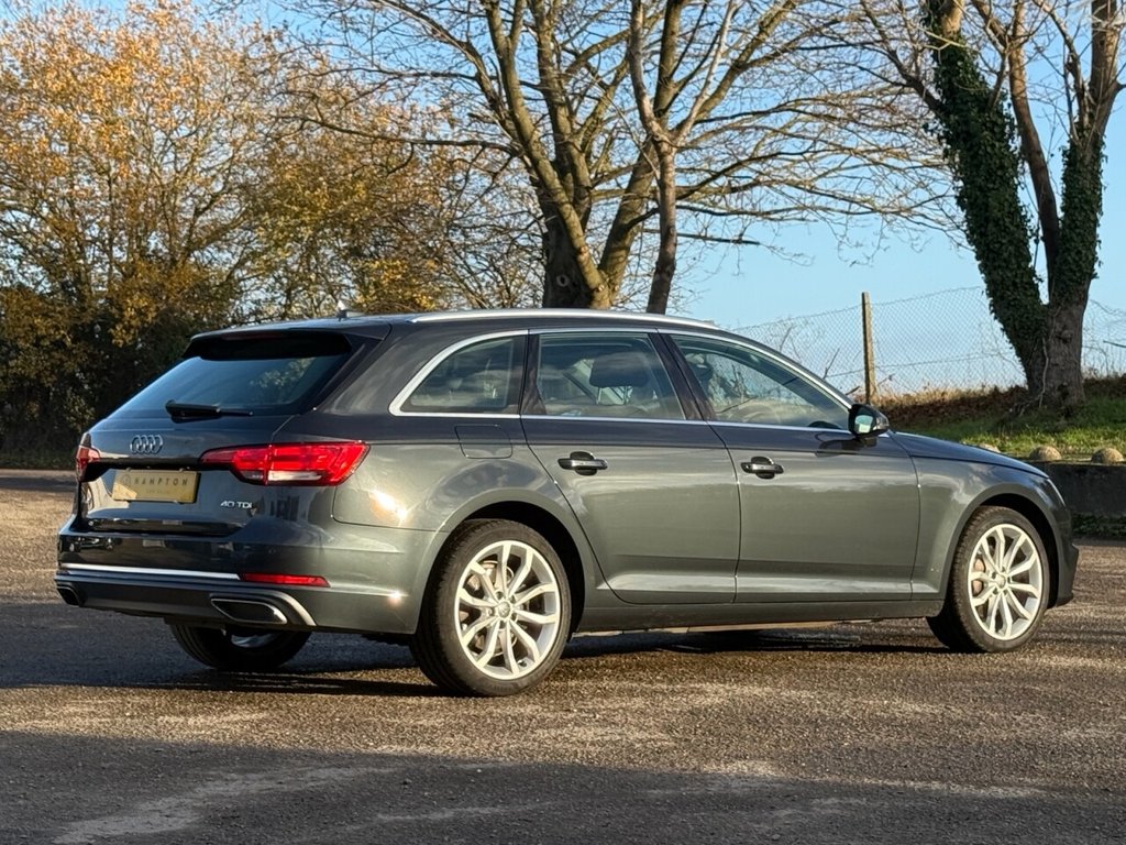 Used Audi A4 Avant 2019 for sale - 76900486: Photo 10