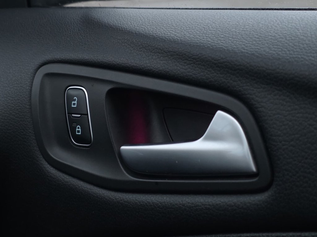 Used Ford Kuga 2017 for sale - 76593476: Photo 19