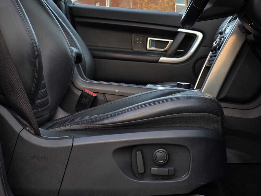 Used Land Rover Discovery Sport 2016 for sale - 76474595: Photo 33