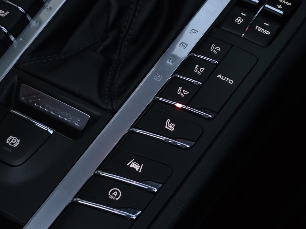 Used Porsche Macan 2020 for sale - 76660627: Photo 15