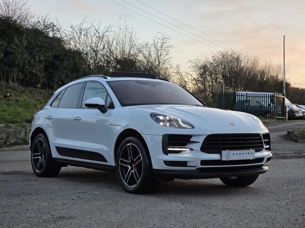 Used Porsche Macan 2020 for sale - 76660627: Photo 2