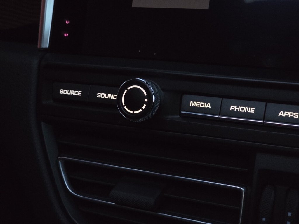 Used Porsche Macan 2020 for sale - 76660627: Photo 25