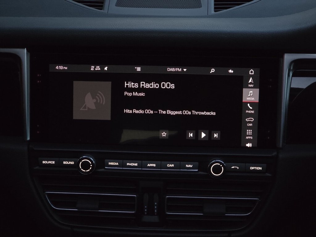 Used Porsche Macan 2020 for sale - 76660627: Photo 26