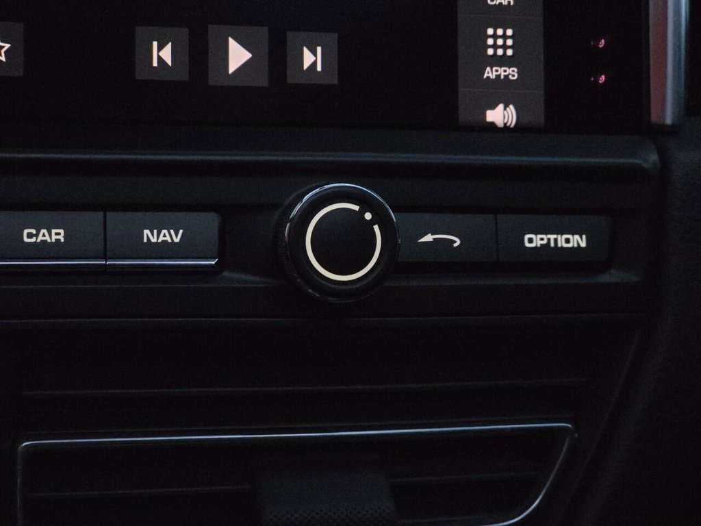 Used Porsche Macan 2020 for sale - 76660627: Photo 30