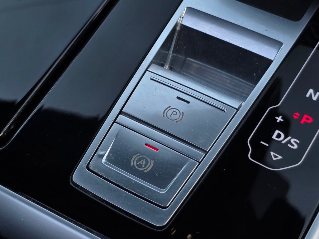 Used Audi Q8 2018 for sale - 77232026: Photo 44