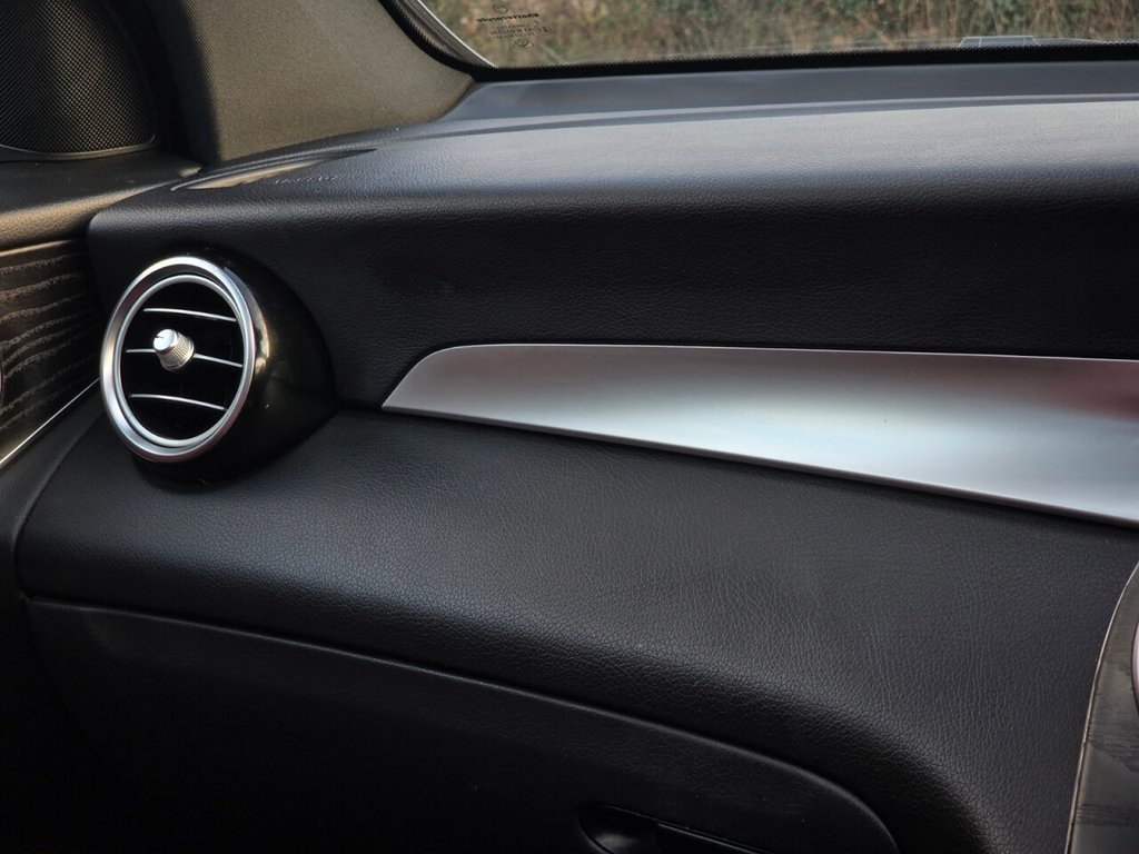 Used Mercedes-Benz GLC 2018 for sale - 77442217: Photo 31