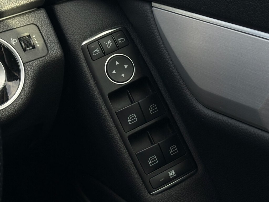 Used Mercedes-Benz C Class 2013 for sale - 76934523: Photo 35