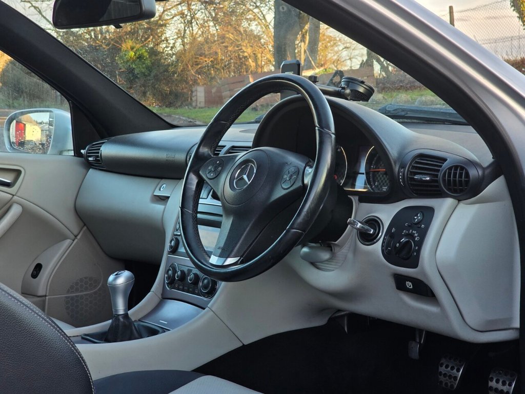 Used Mercedes-Benz CLC Class 2010 for sale - 77236585: Photo 17