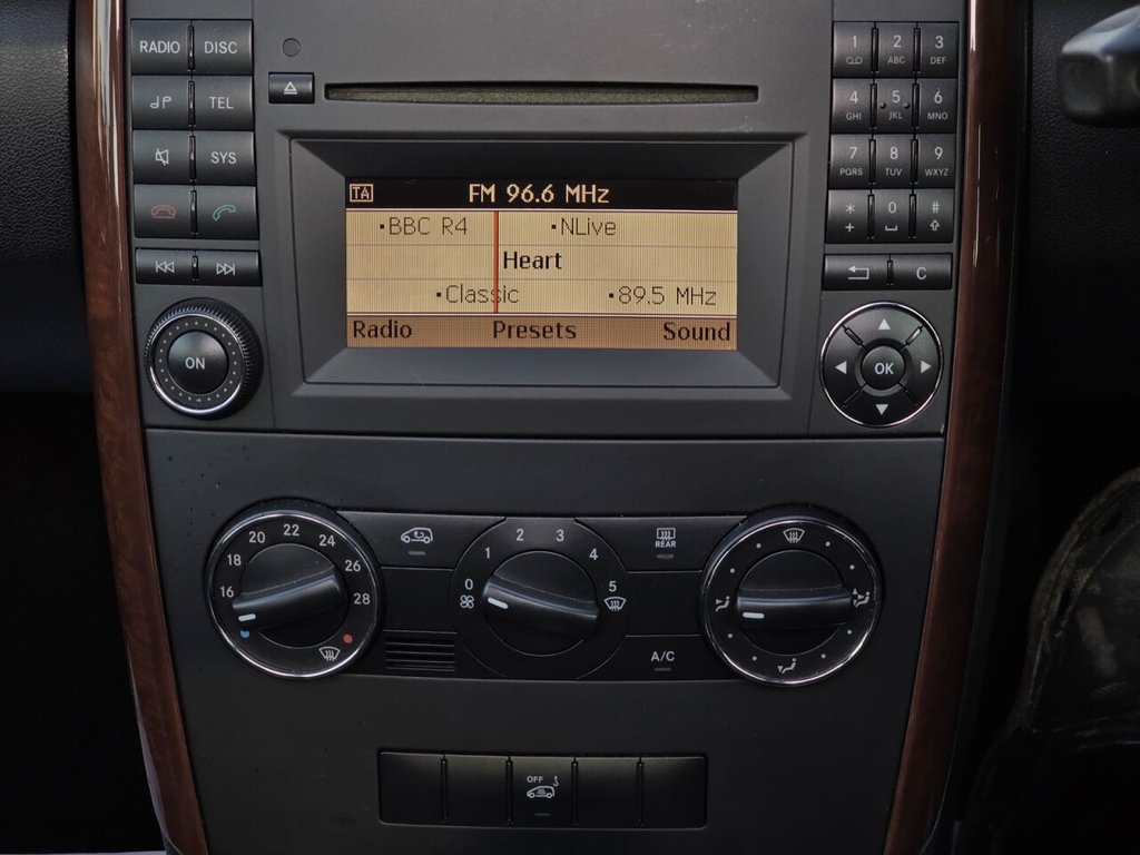 Used Mercedes-Benz A-Class 2010 for sale - 77995274: Photo 19