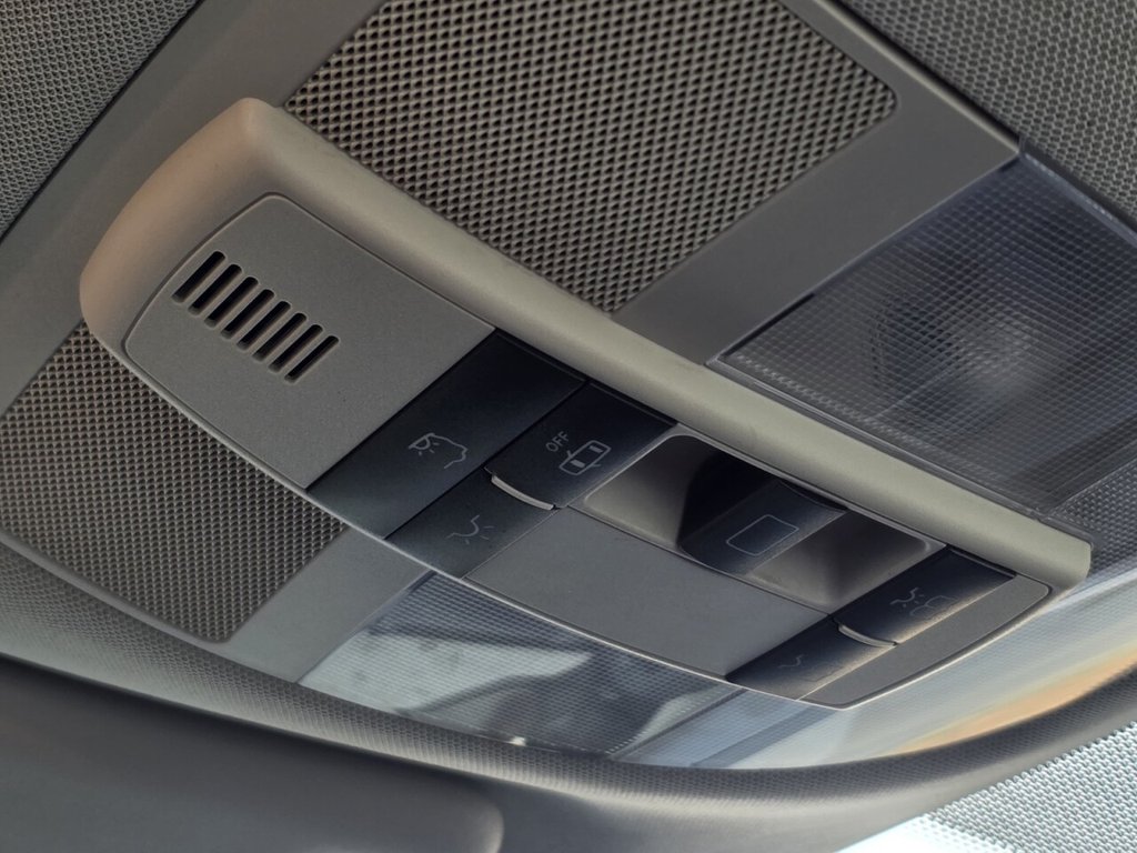 Used Mercedes-Benz A-Class 2010 for sale - 77995274: Photo 25