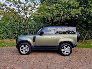 Used Land Rover Defender 90 2022 for sale - 77302167: Photo