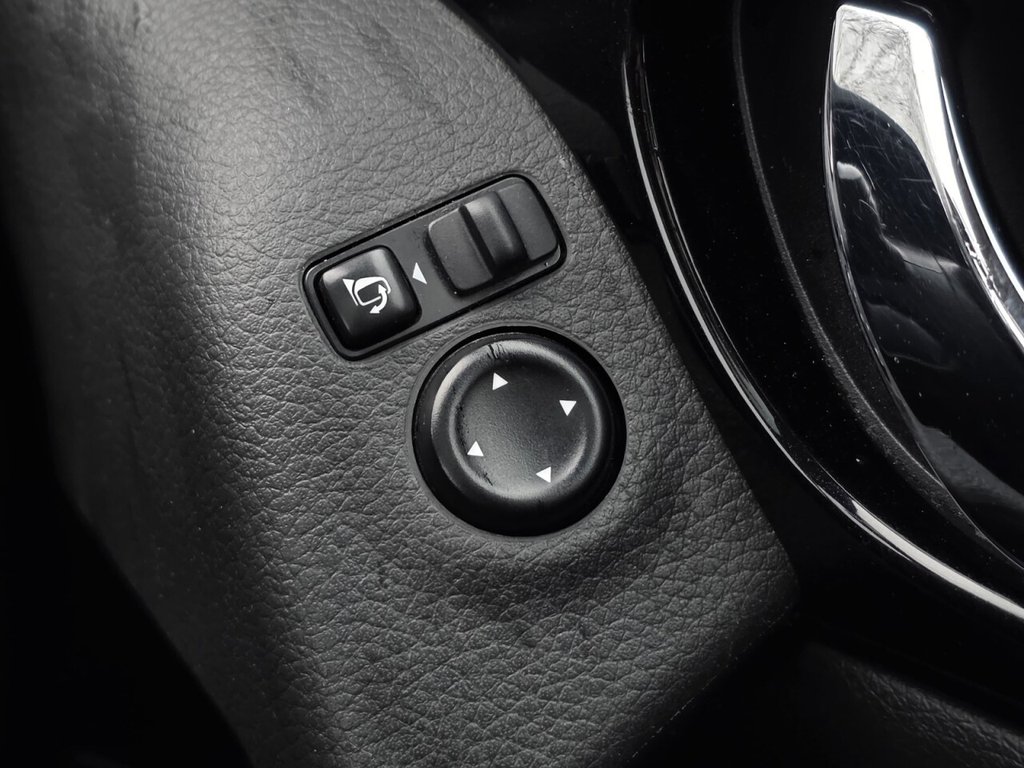 Used Nissan Qashqai 2016 for sale - 76454147: Photo 16