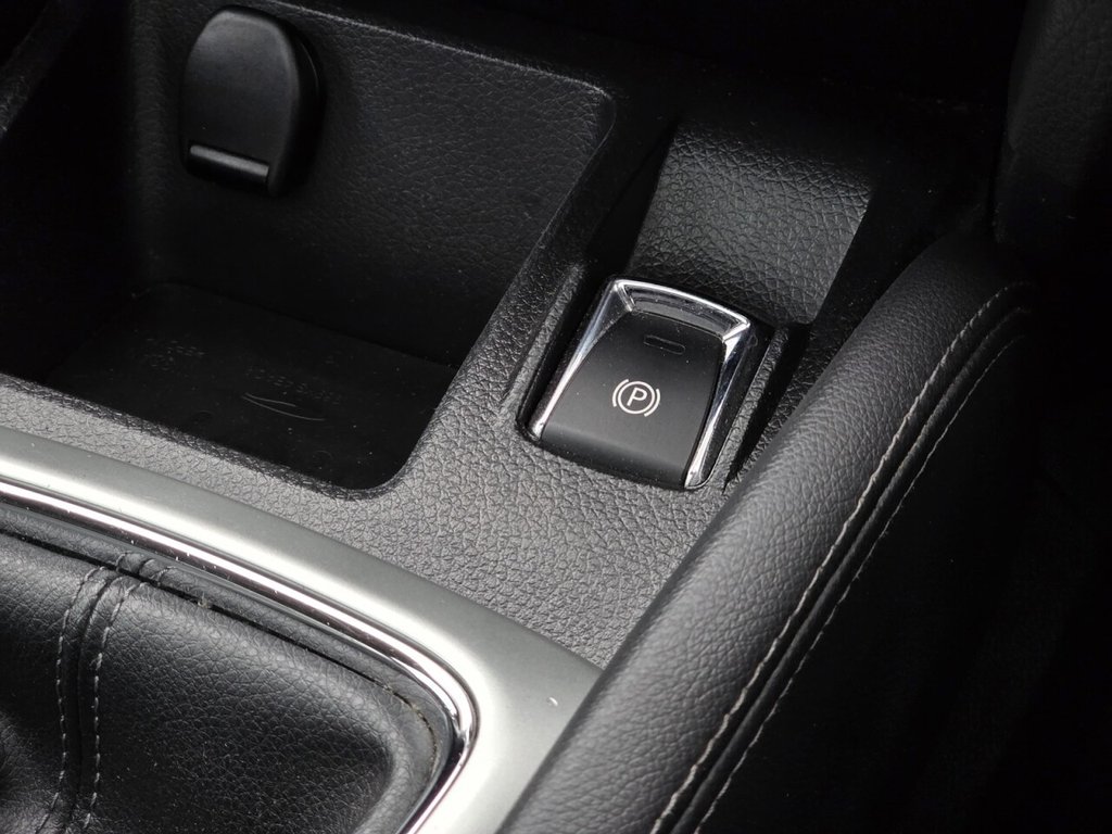 Used Nissan Qashqai 2016 for sale - 76454147: Photo 18