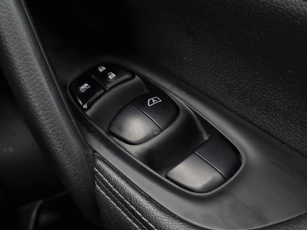 Used Nissan Qashqai 2016 for sale - 76454147: Photo 35