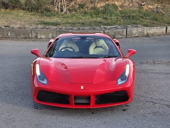 Used Ferrari 488 2019 for sale - 75698287: Photo