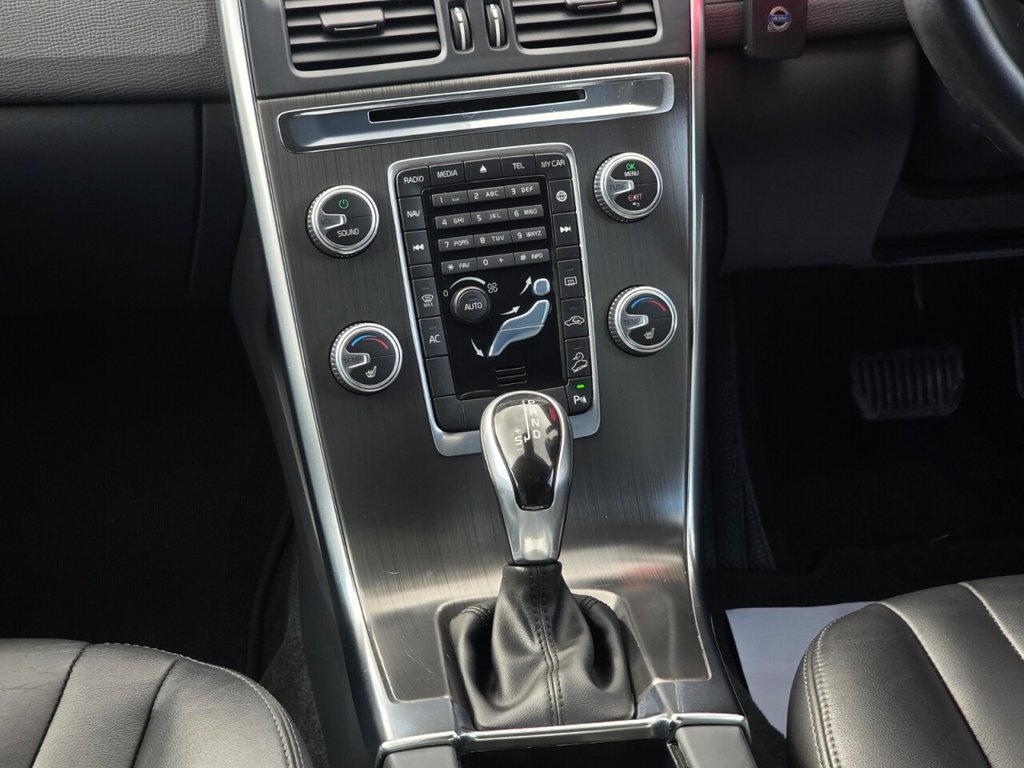 Used Volvo XC60 2015 for sale - 78110199: Photo 16