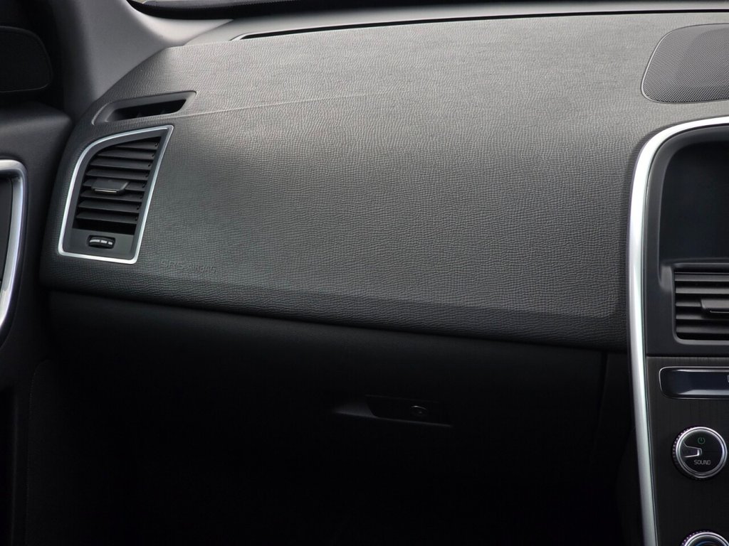 Used Volvo XC60 2015 for sale - 78110199: Photo 18