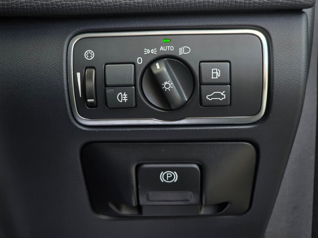 Used Volvo XC60 2015 for sale - 78110199: Photo 21