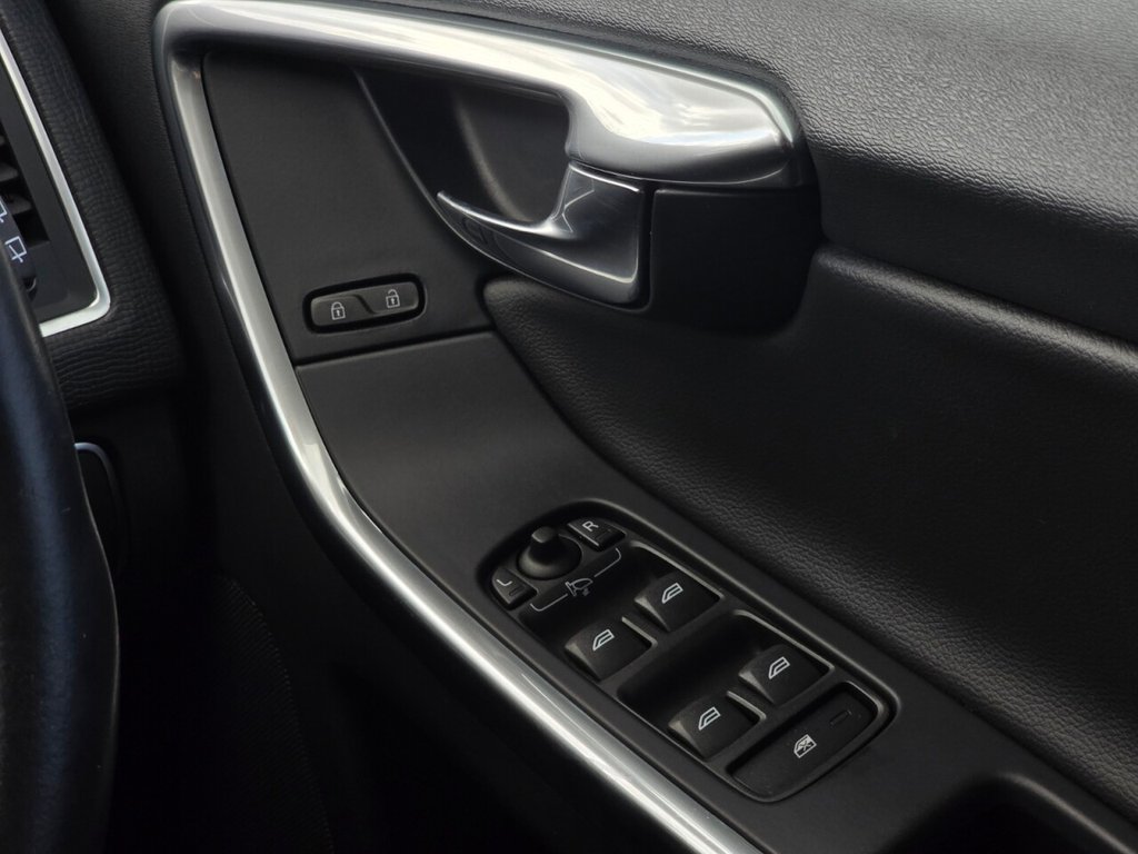 Used Volvo XC60 2015 for sale - 78110199: Photo 22