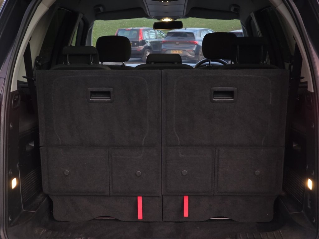 Used Ford Galaxy 2013 for sale - 76642790: Photo 12