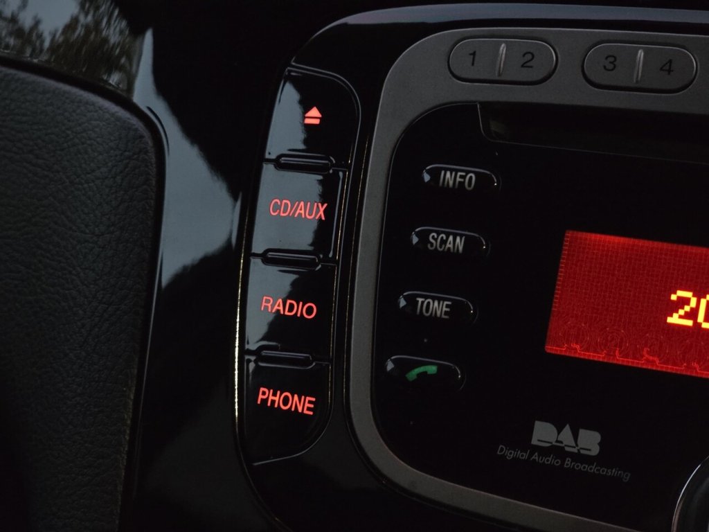 Used Ford Galaxy 2013 for sale - 76642790: Photo 38