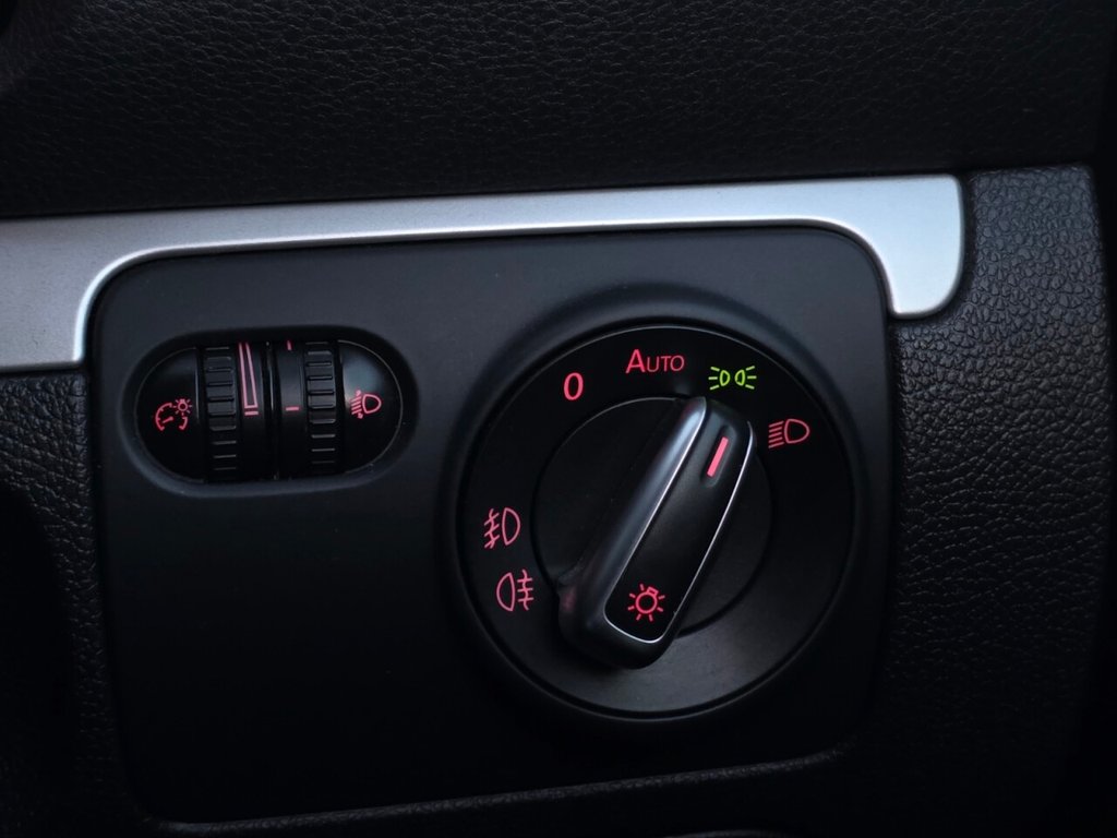 Used Volkswagen Scirocco 2010 for sale - 77703519: Photo 22