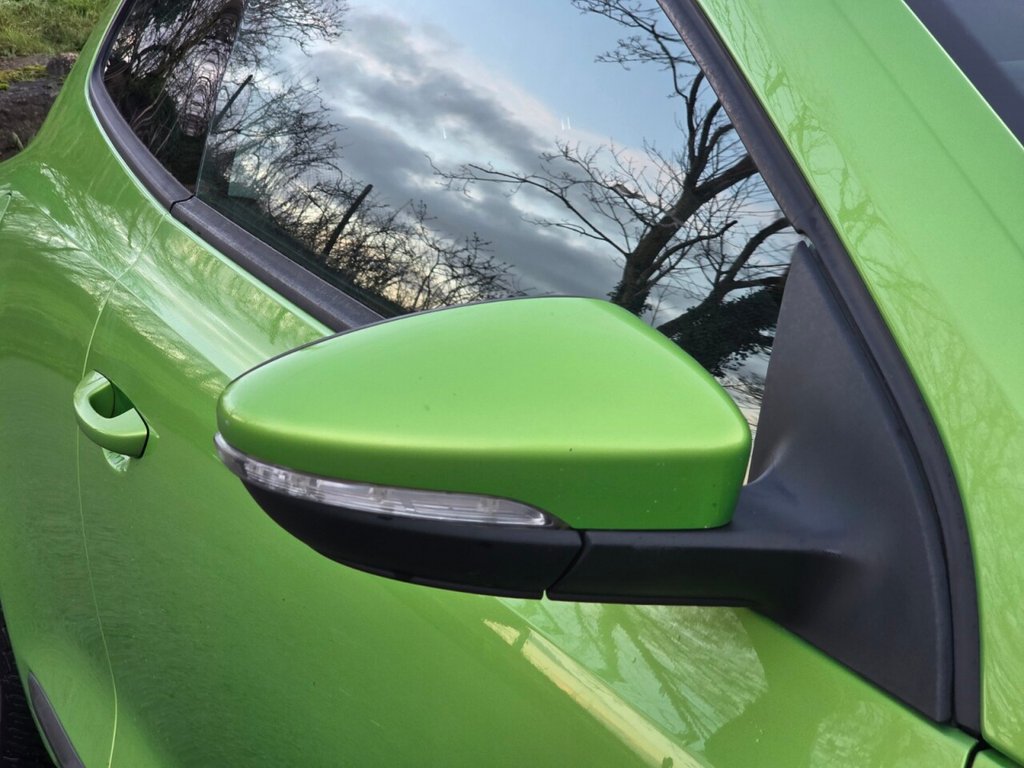 Used Volkswagen Scirocco 2010 for sale - 77703519: Photo 31