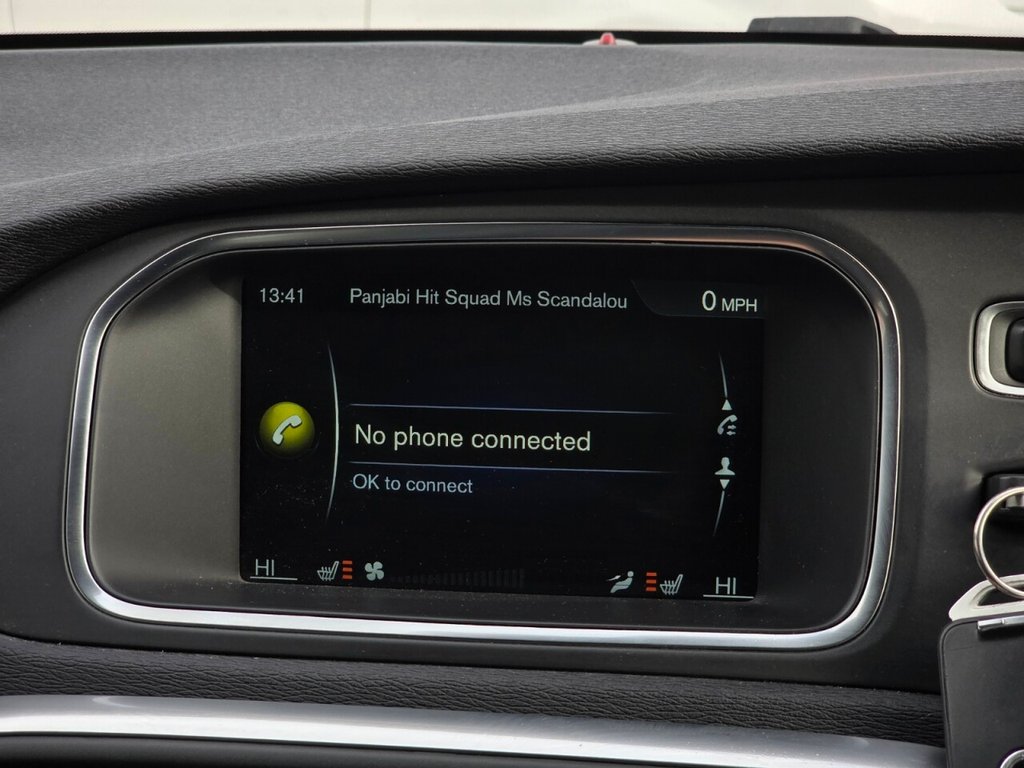 Used Volvo V40 2015 for sale - 77880079: Photo 29