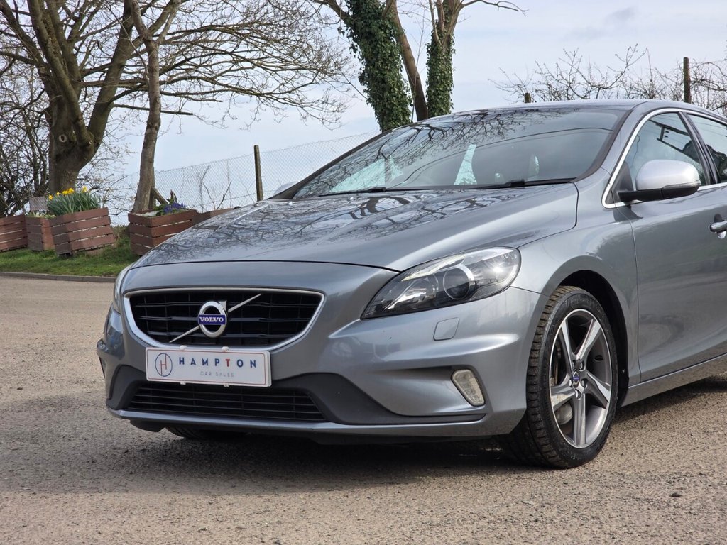 Used Volvo V40 2015 for sale - 77880079: Photo 34