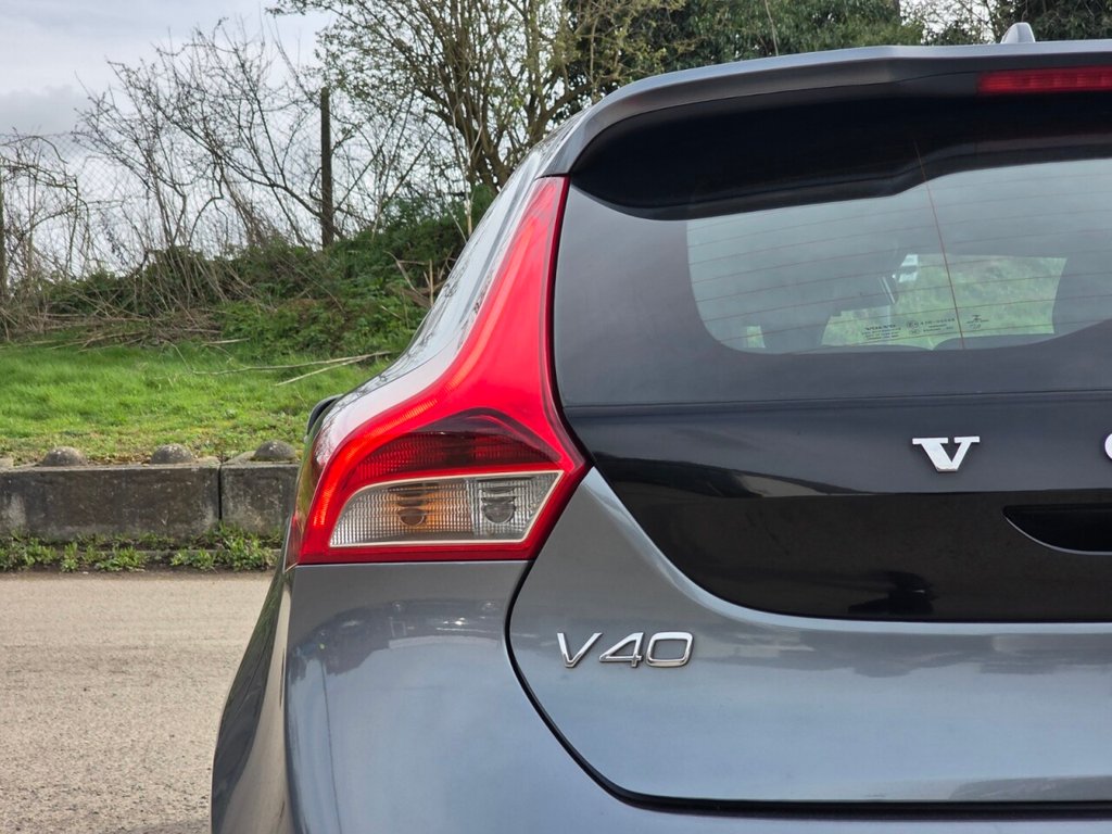 Used Volvo V40 2015 for sale - 77880079: Photo 35