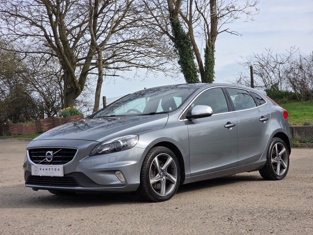 Used Volvo V40 2015 for sale - 77880079: Photo 5